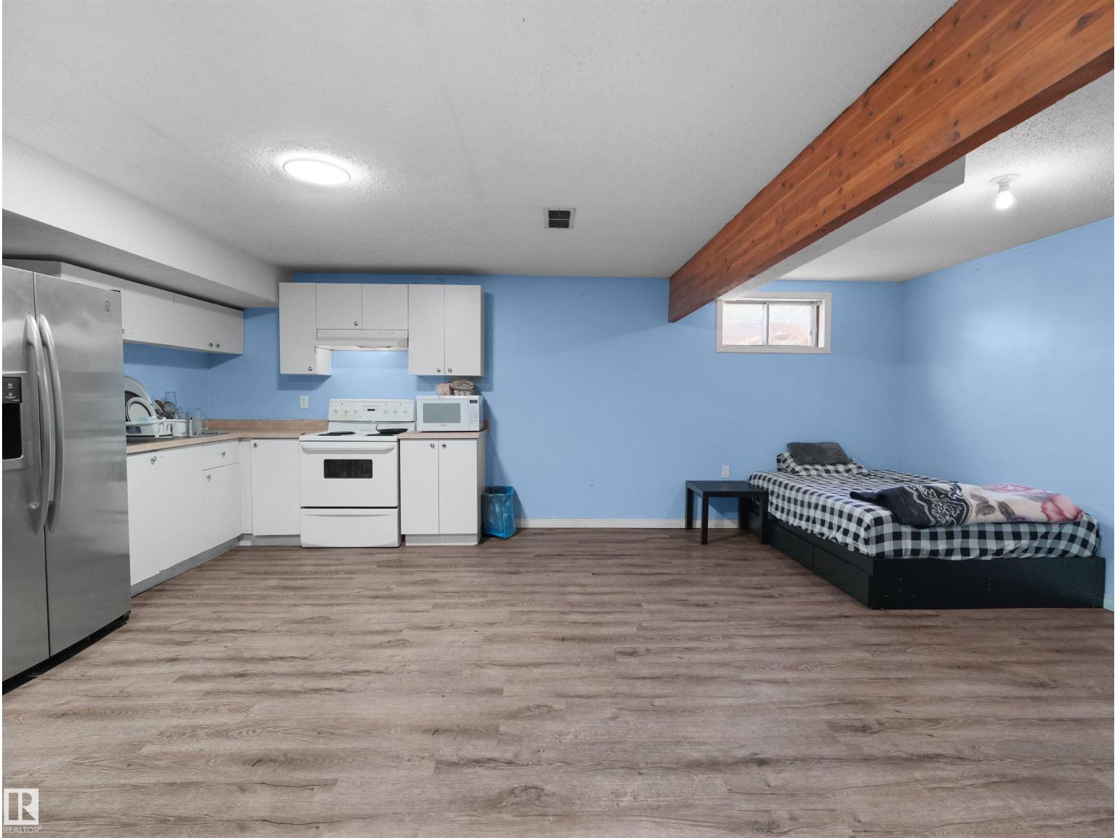 4827 17 AV NW - 40
