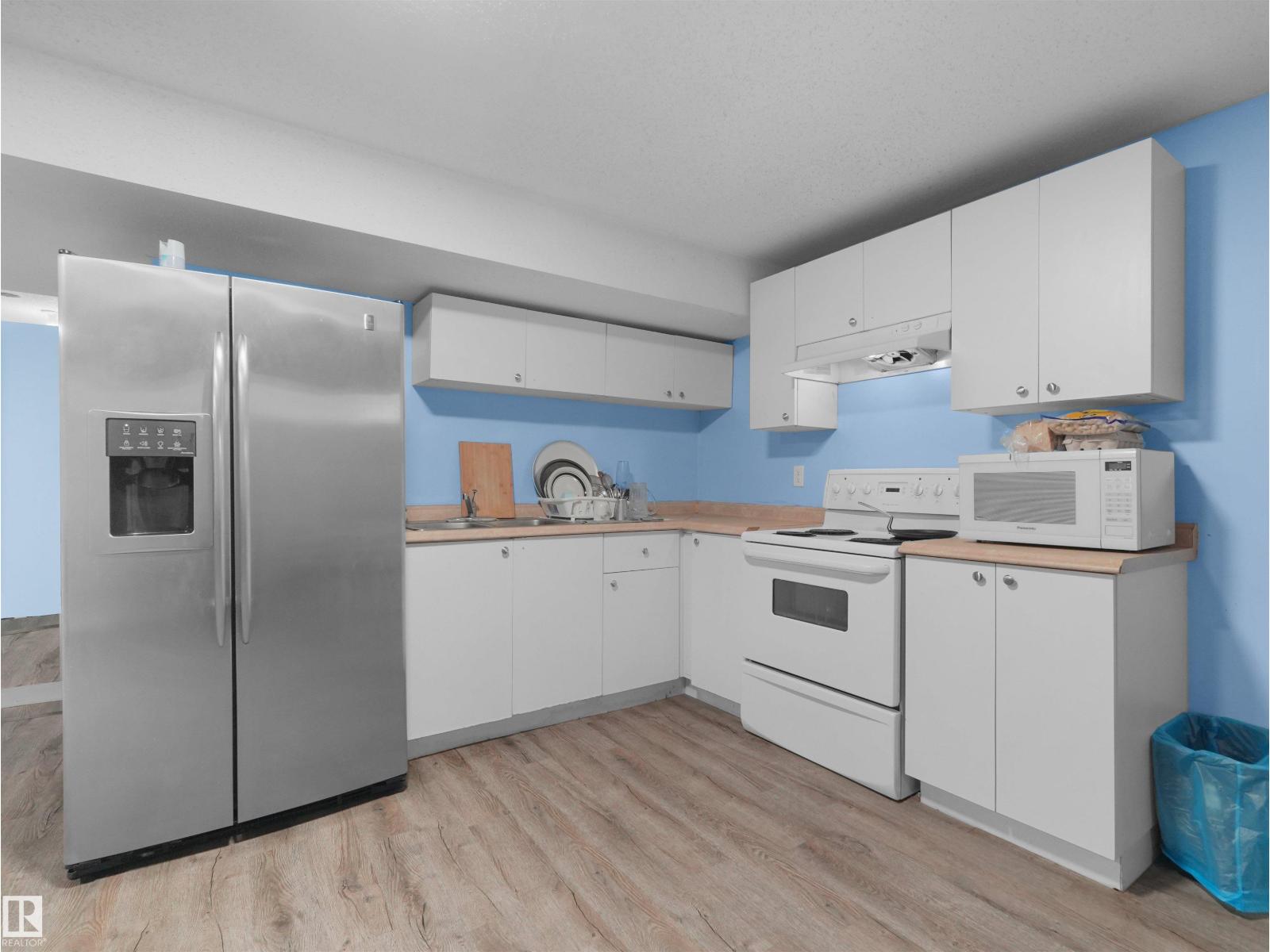 4827 17 AV NW - 41