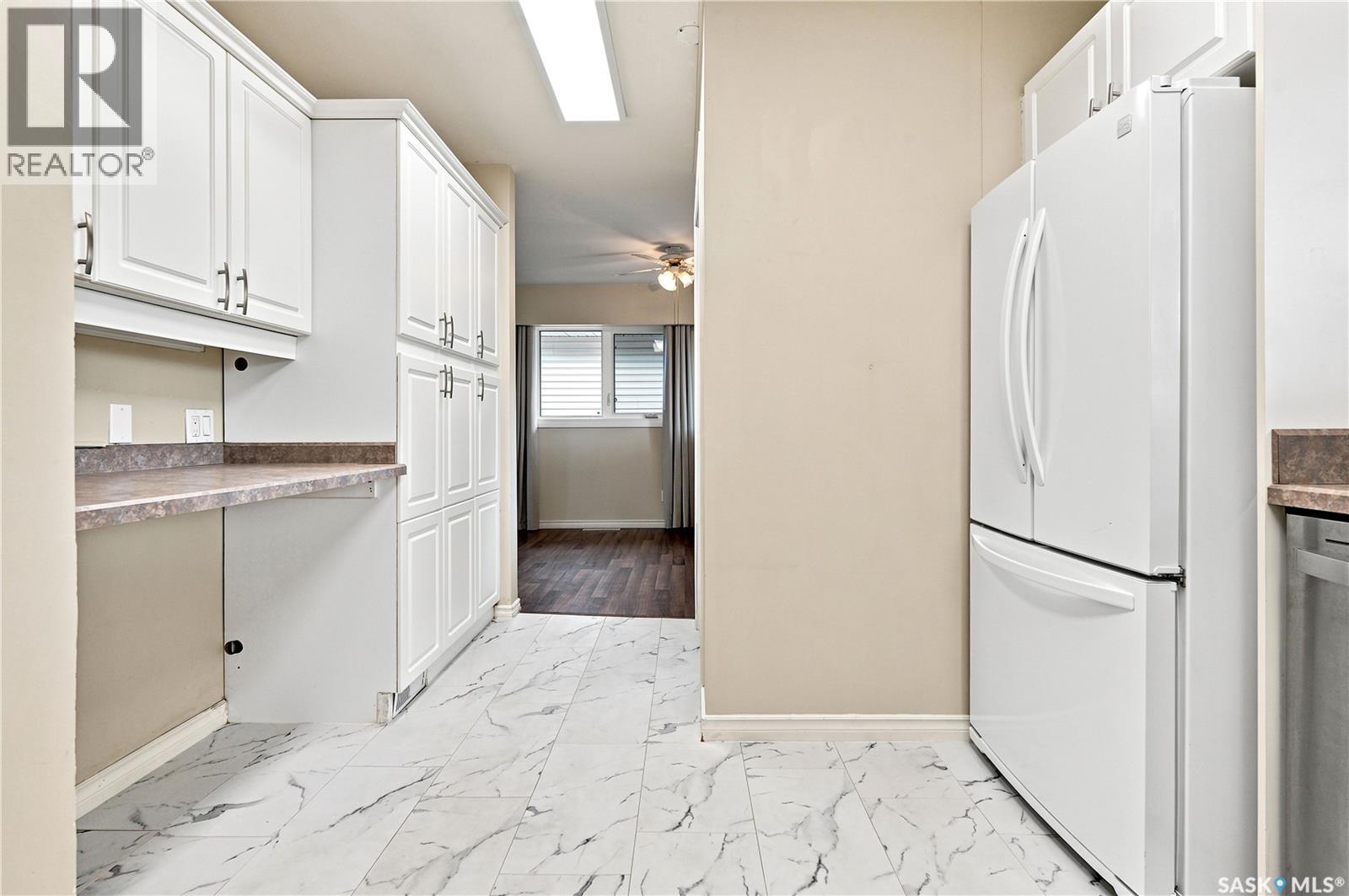 2118 Clarence AVENUE S — photo 15