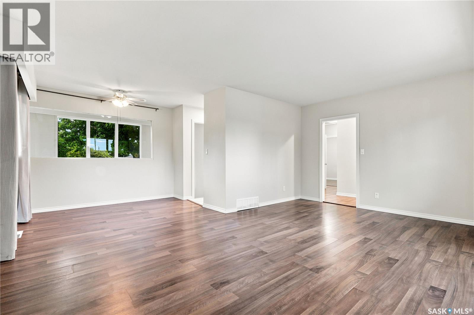 2118 Clarence AVENUE S - photo 5