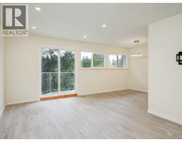 Laundry room - 518 Carnation Pl, Saanich, BC V8Z6G6 Photo 7