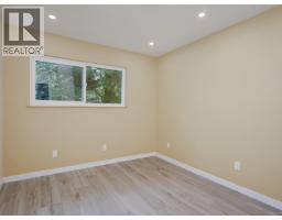518 Carnation Pl, Saanich, BC V8Z6G6 Photo 17
