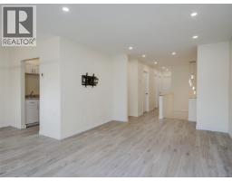 Kitchen - 518 Carnation Pl, Saanich, BC V8Z6G6 Photo 8