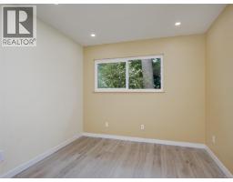 518 Carnation Pl, Saanich, BC V8Z6G6 Photo 19
