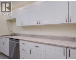 518 Carnation Pl, Saanich, BC V8Z6G6 Photo 15