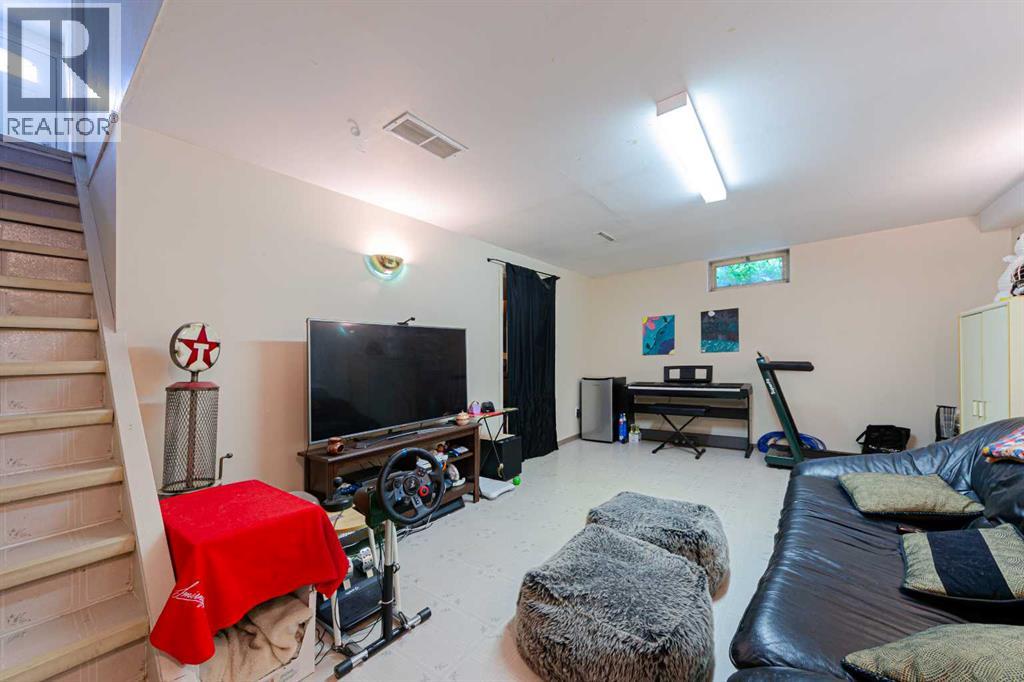 5412 14 Avenue SE - 24