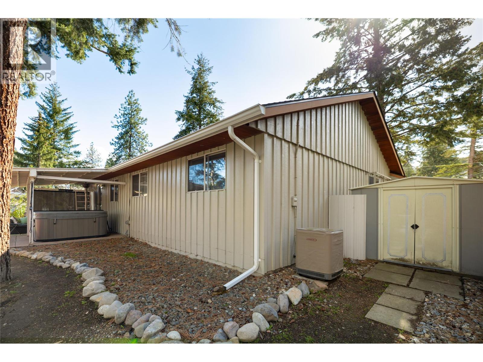 3451 McTaggart Road - 25