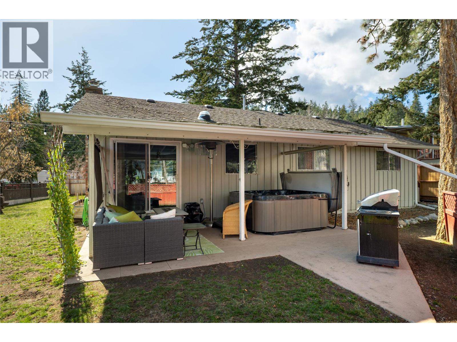 3451 McTaggart Road - 21