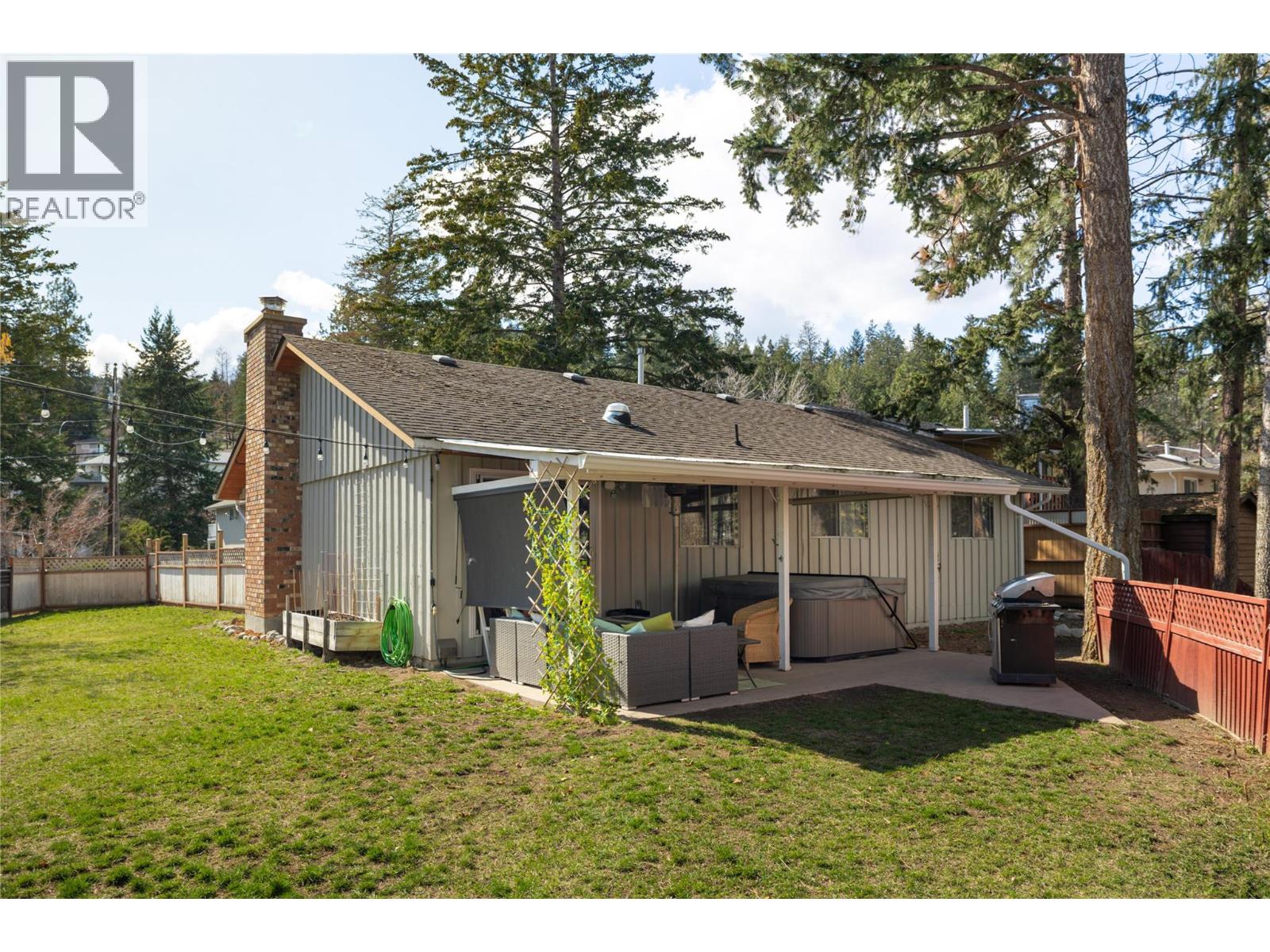 3451 McTaggart Road - 18