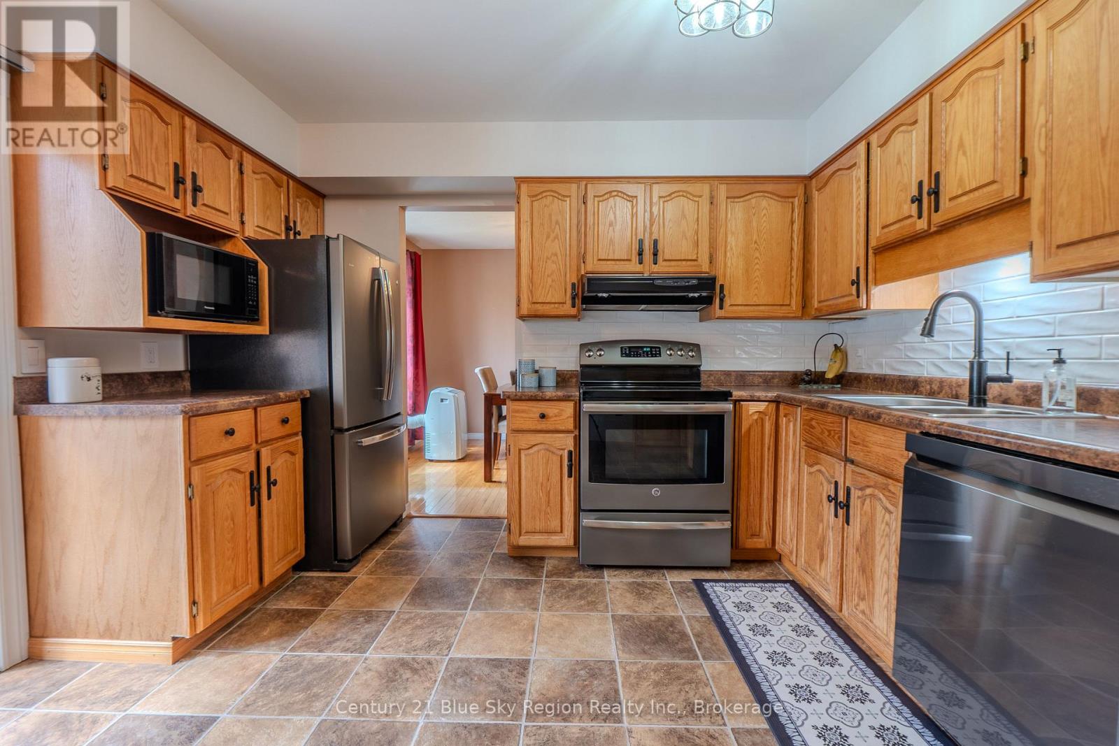 87 LABRECHE DRIVE - 11