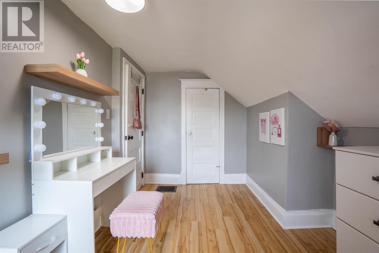 473 Charles ST - 18