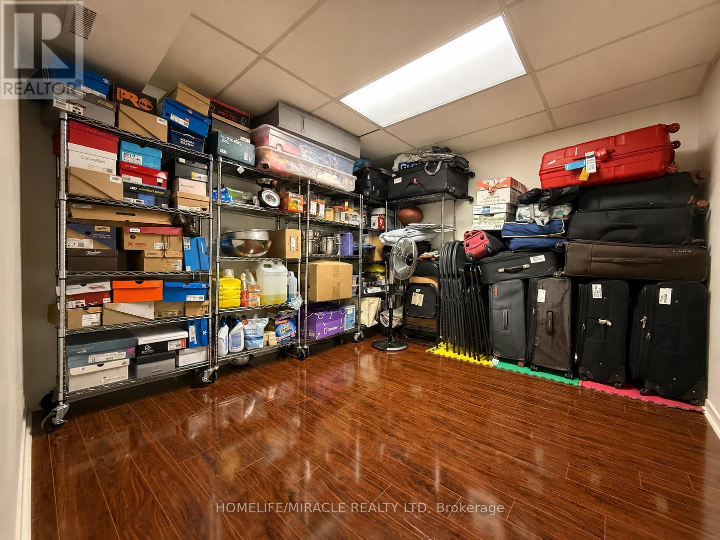 163 MABLEY CRESCENT - 16