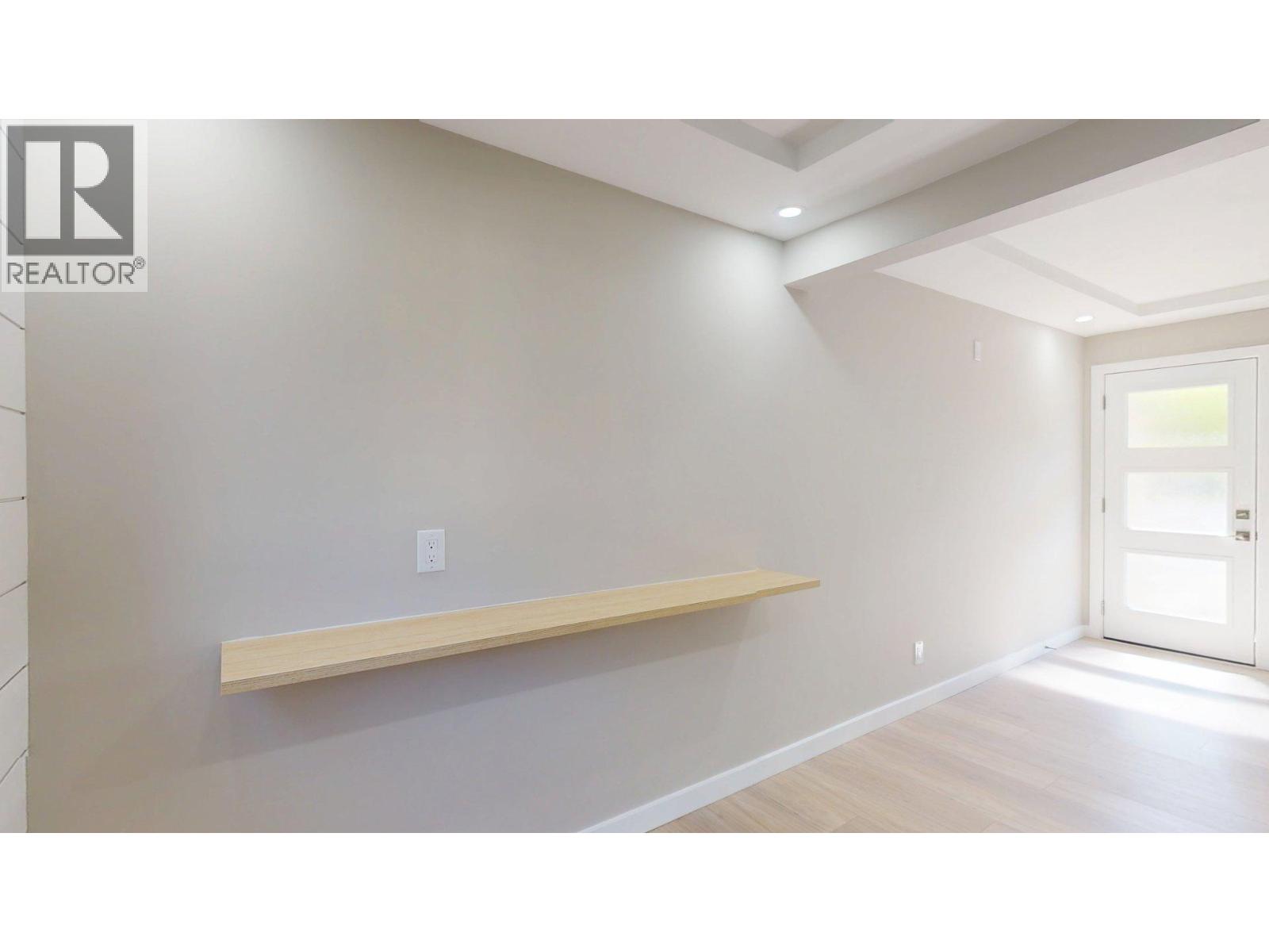 100 RED CEDAR Drive Unit# D37, Sparwood