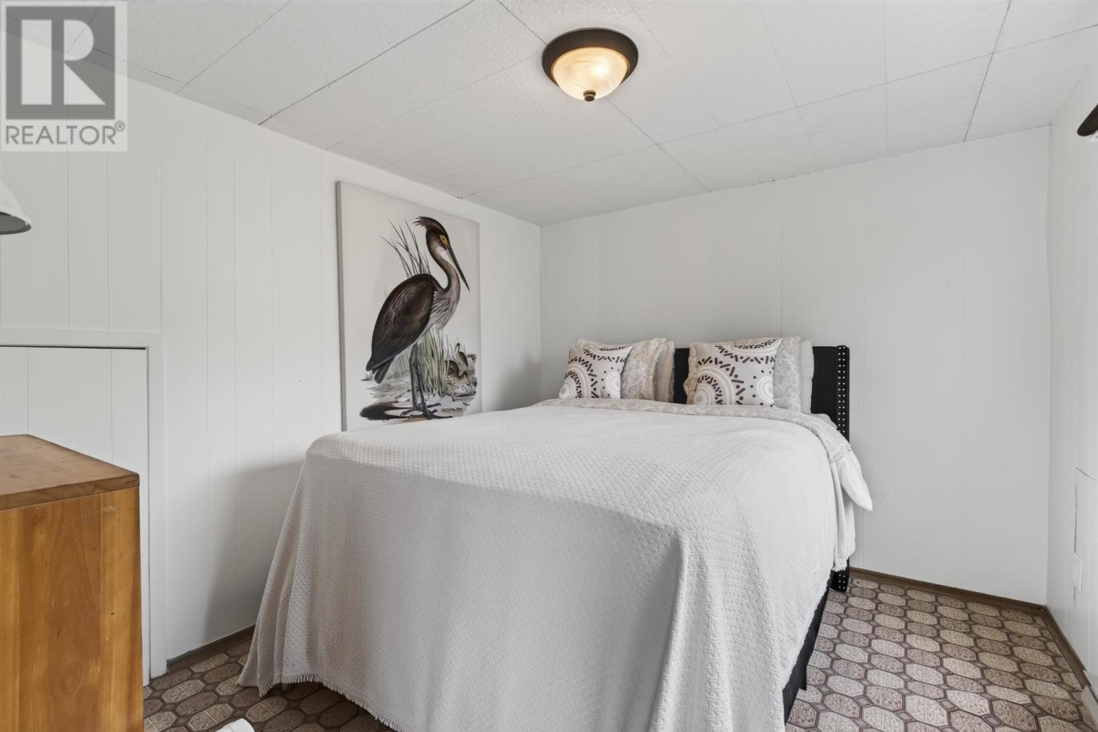 133 Cressey RD - 34