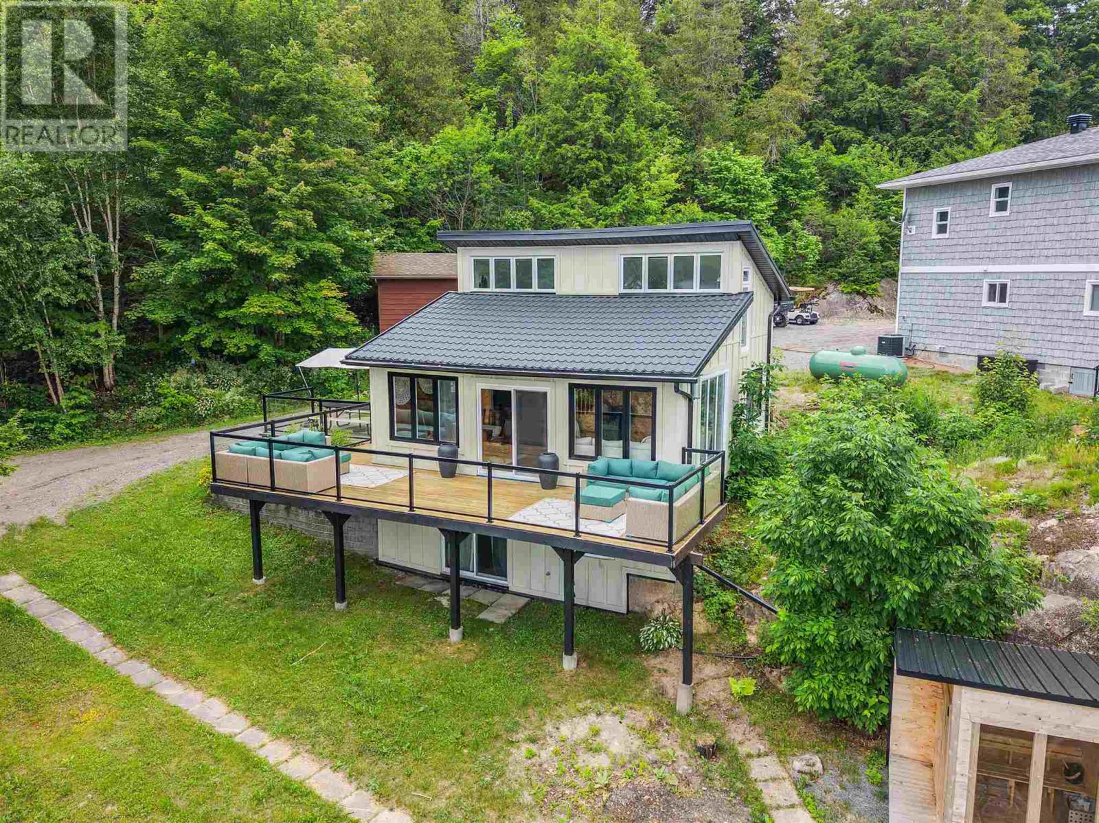 133 Cressey RD - 4