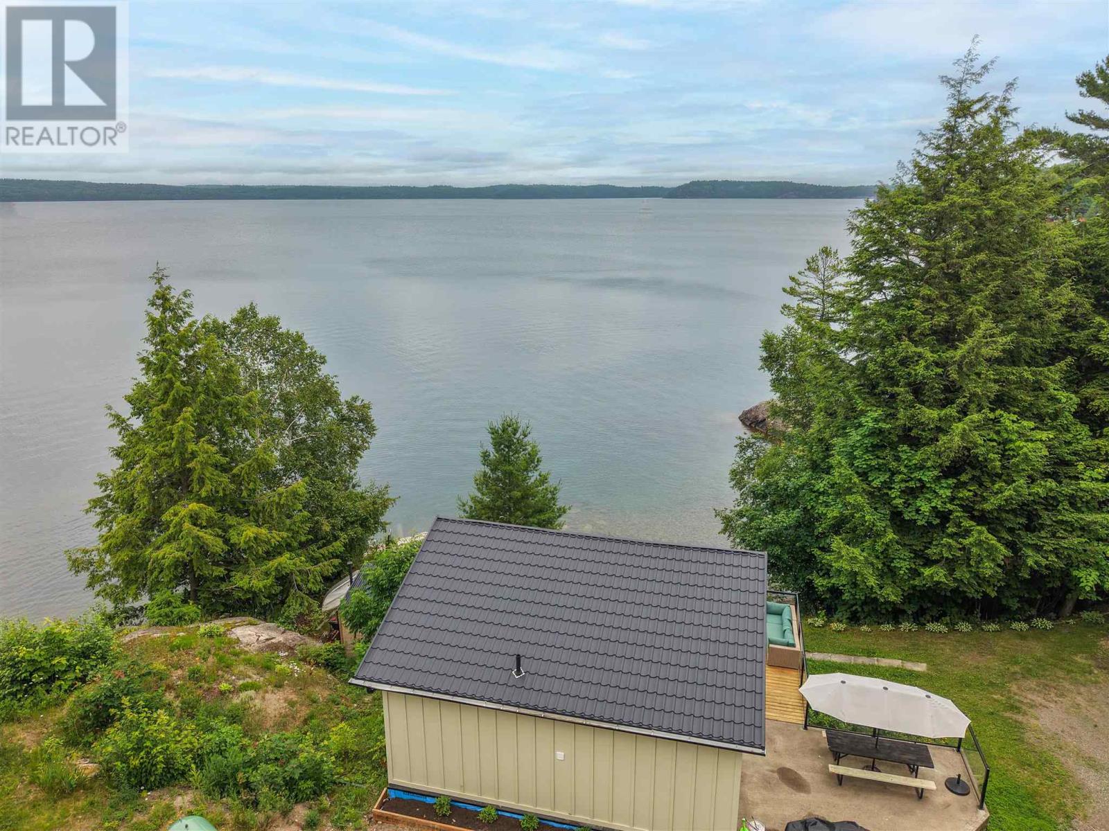 133 Cressey RD - 43