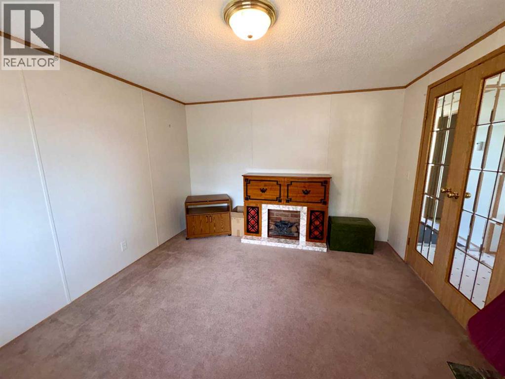 5014 45 Avenue - 5