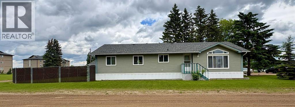 5014 45 Avenue - 2