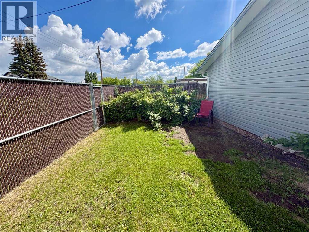 5014 45 Avenue - 22