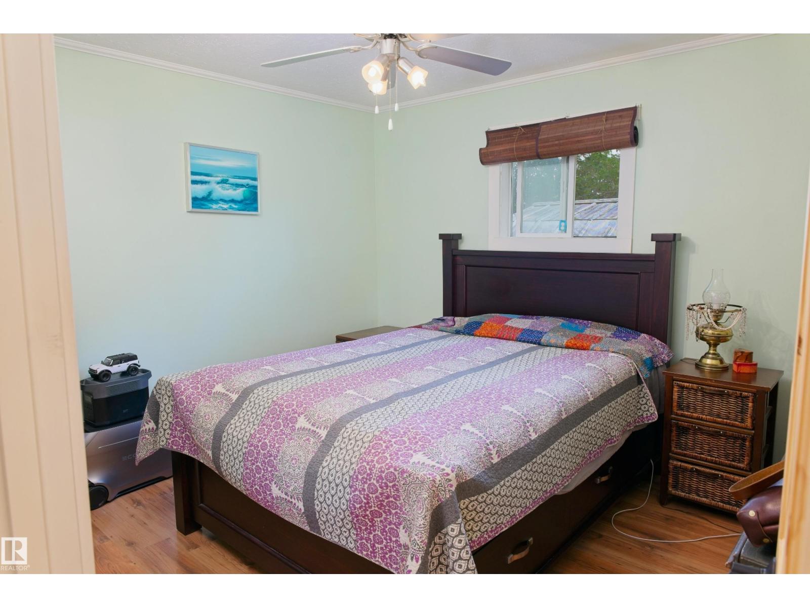 5212 43 Street - 20