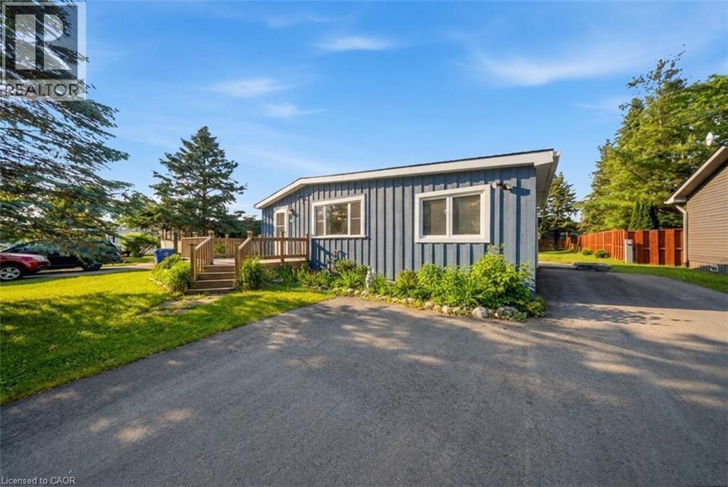 105 MEADOWS Drive - 1