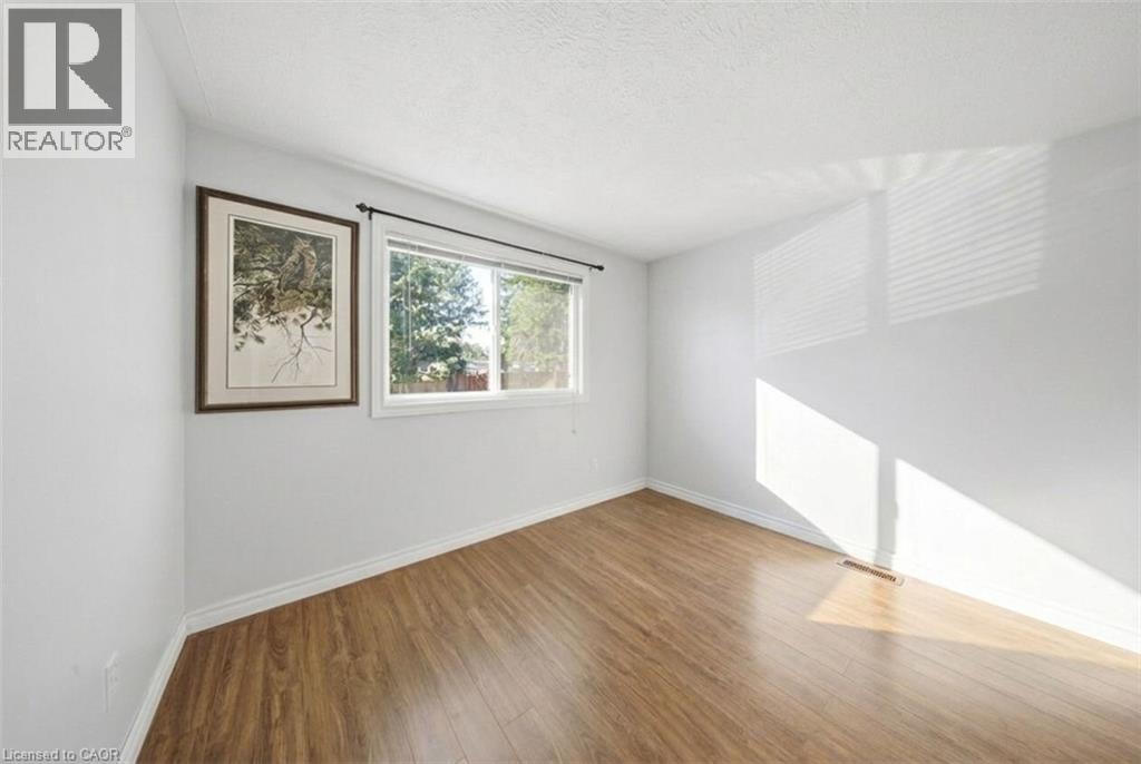 105 MEADOWS Drive - 15