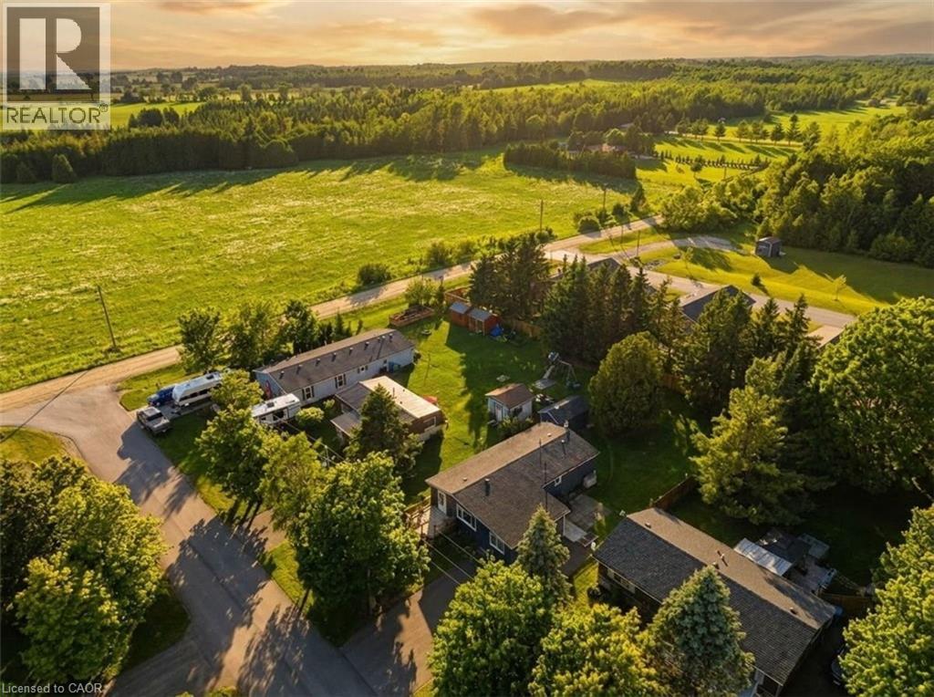105 MEADOWS Drive - 31