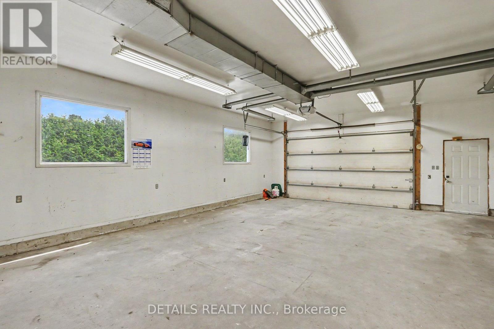 559 MAIN STREET - 27