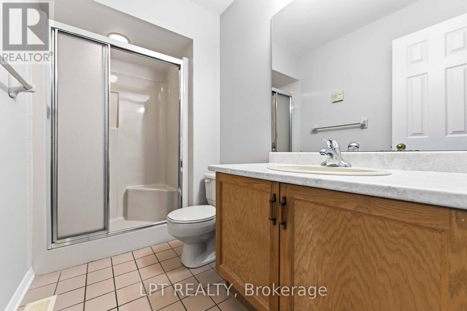#40 24 GRAND CEDAR COURT - 20