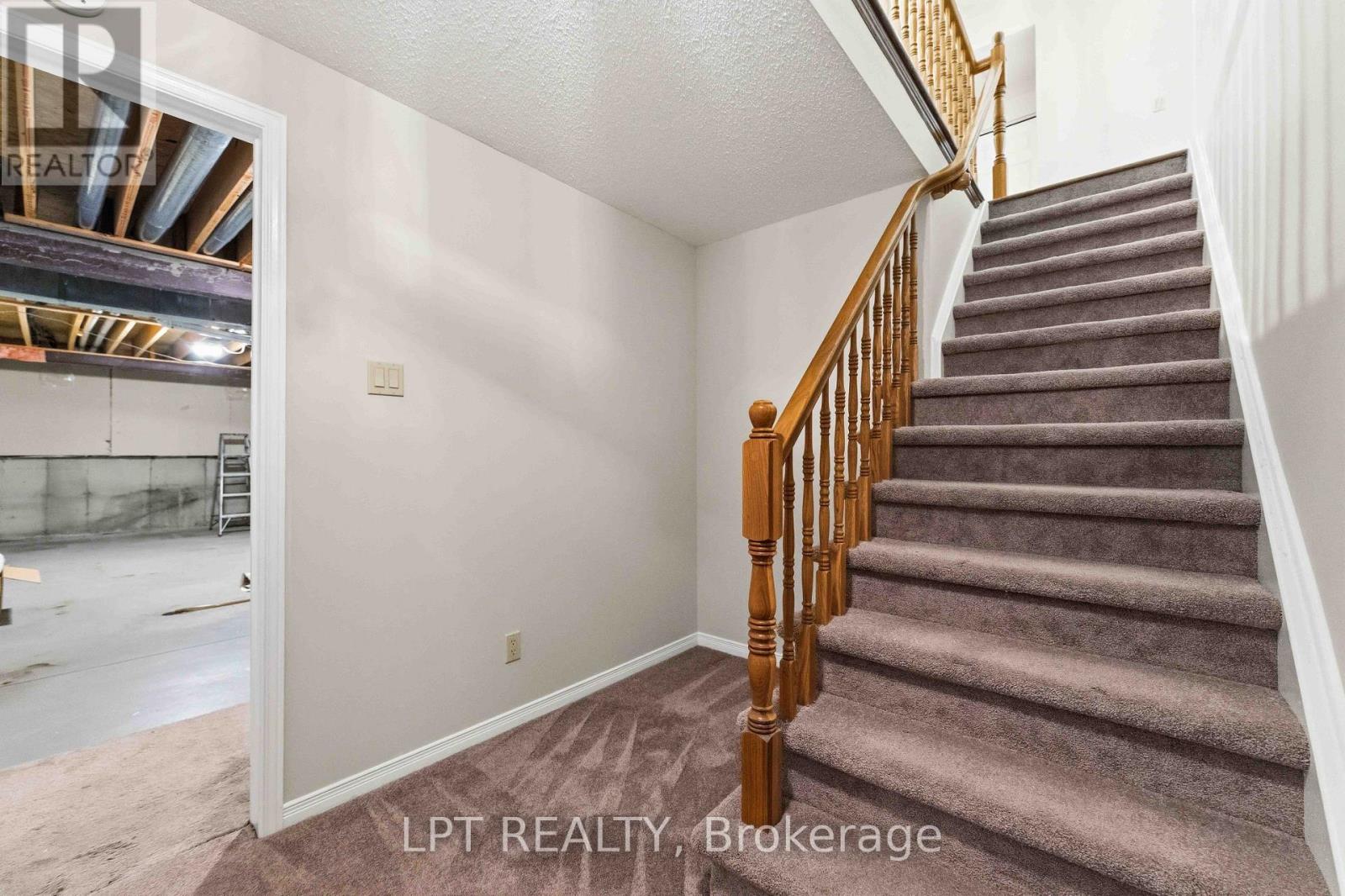 #40 24 GRAND CEDAR COURT - 23