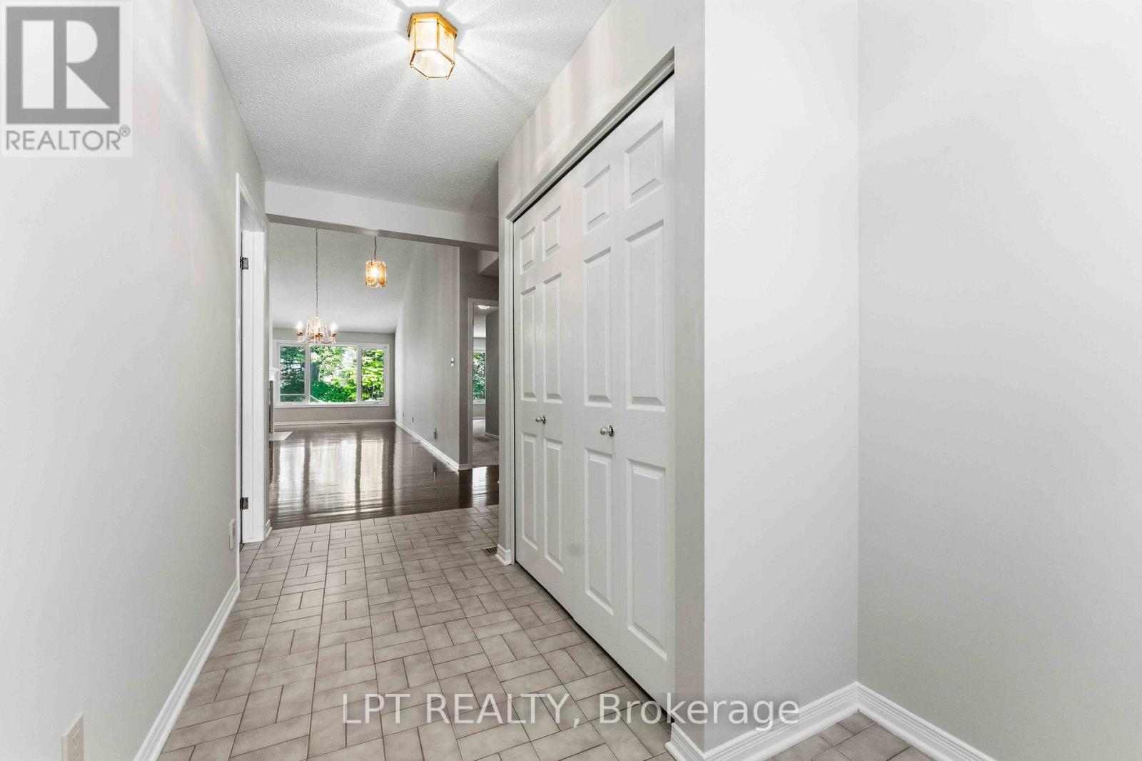 #40 24 GRAND CEDAR COURT - 3