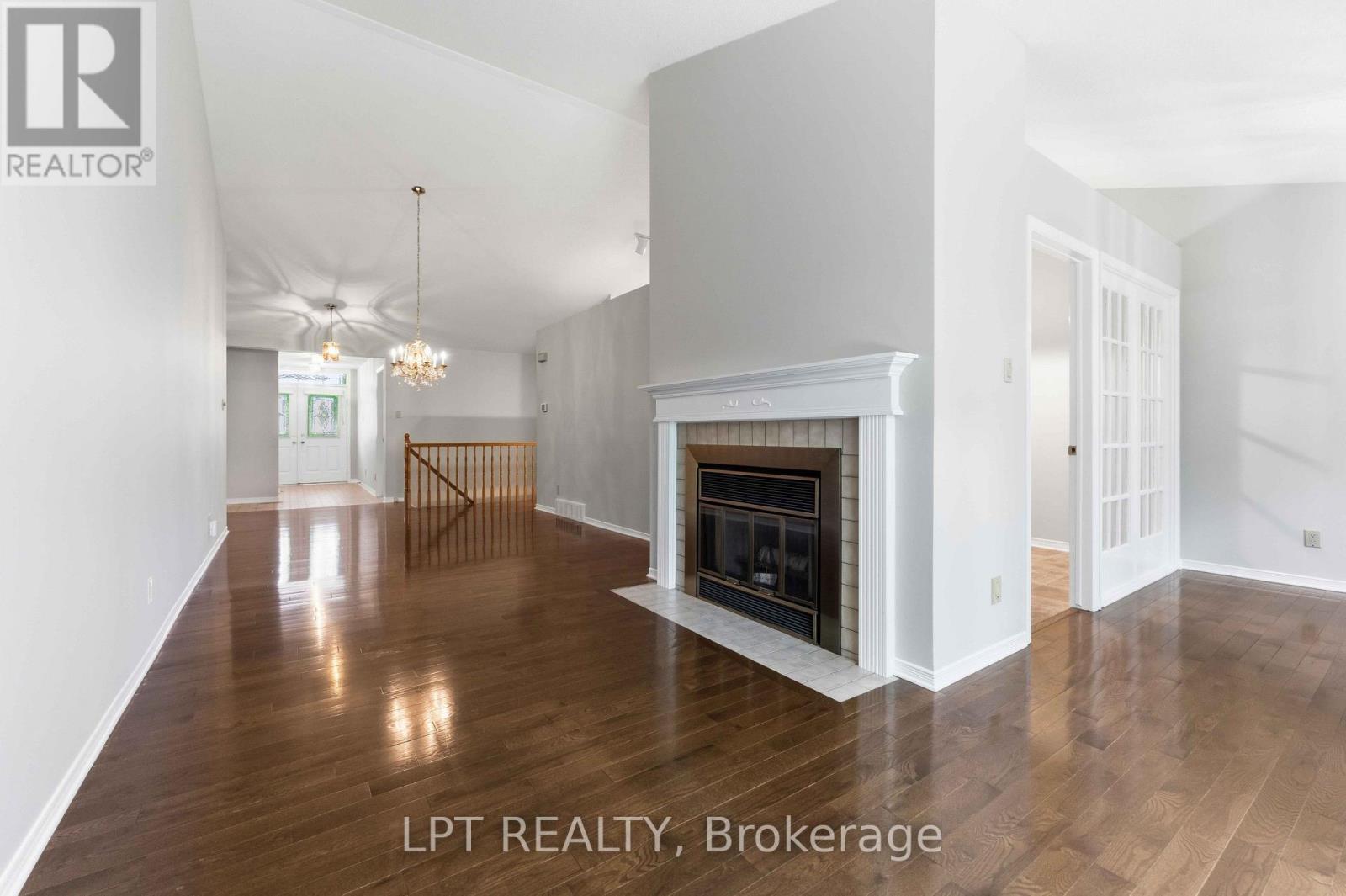 #40 24 GRAND CEDAR COURT - 6