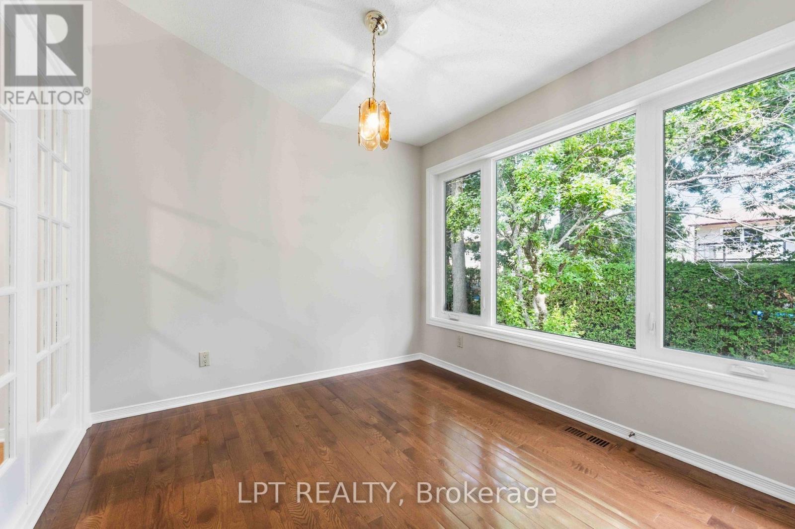 #40 24 GRAND CEDAR COURT - 7