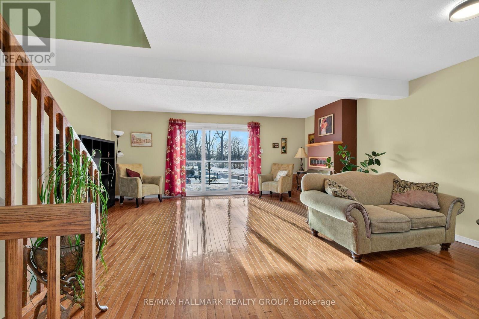 #D 3 BIRCHDALE AVENUE - 13