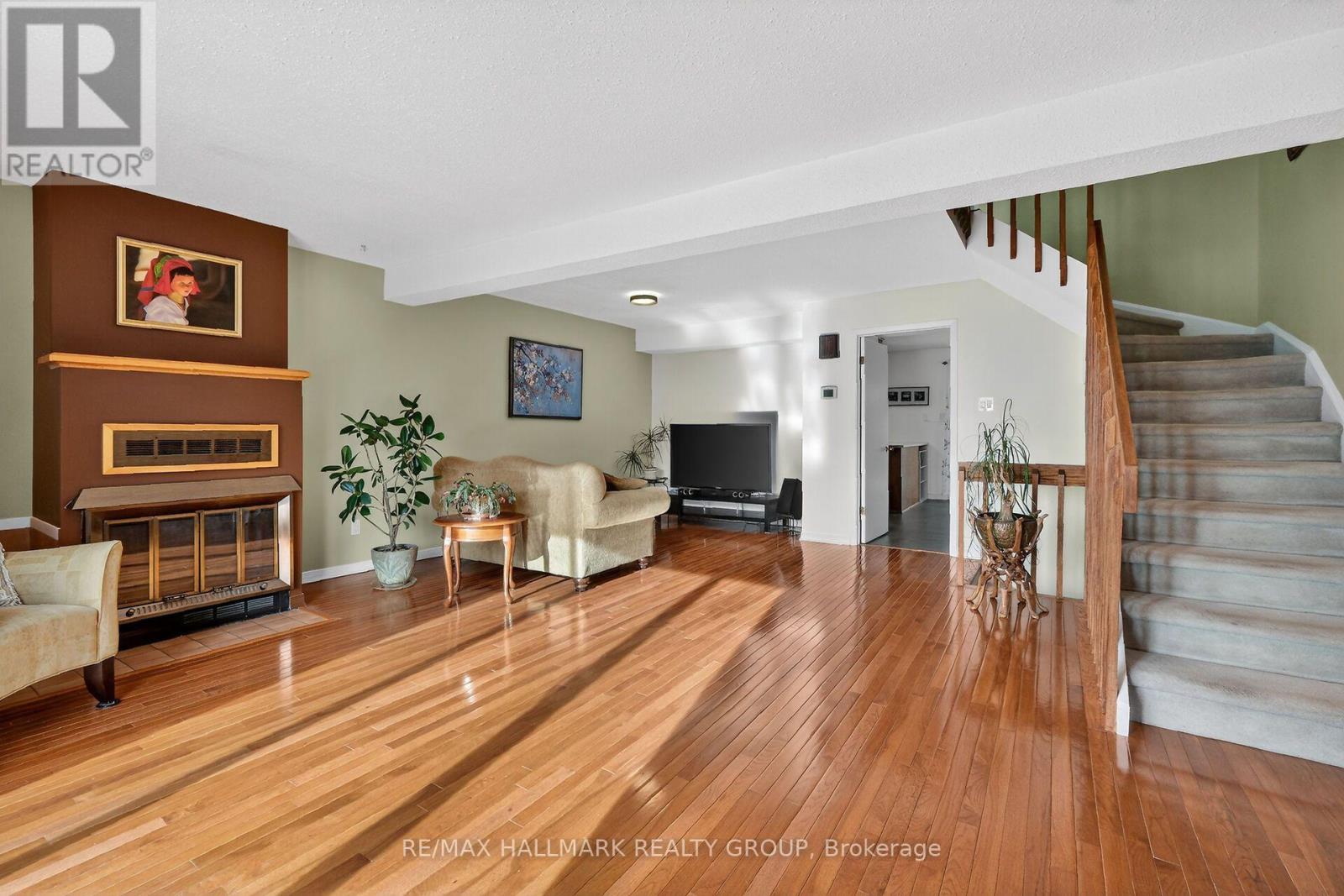 #D 3 BIRCHDALE AVENUE - 15