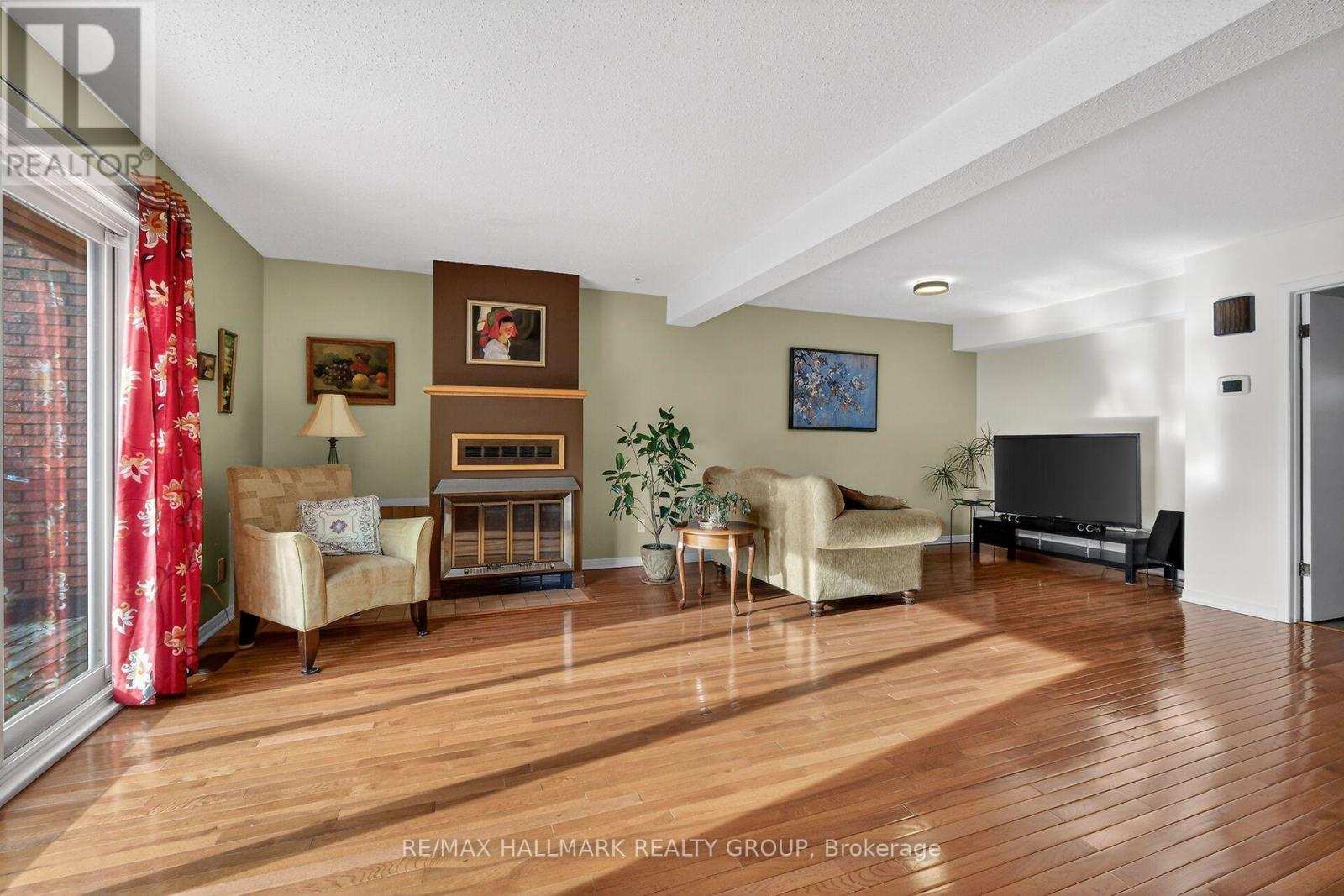 #D 3 BIRCHDALE AVENUE - 17