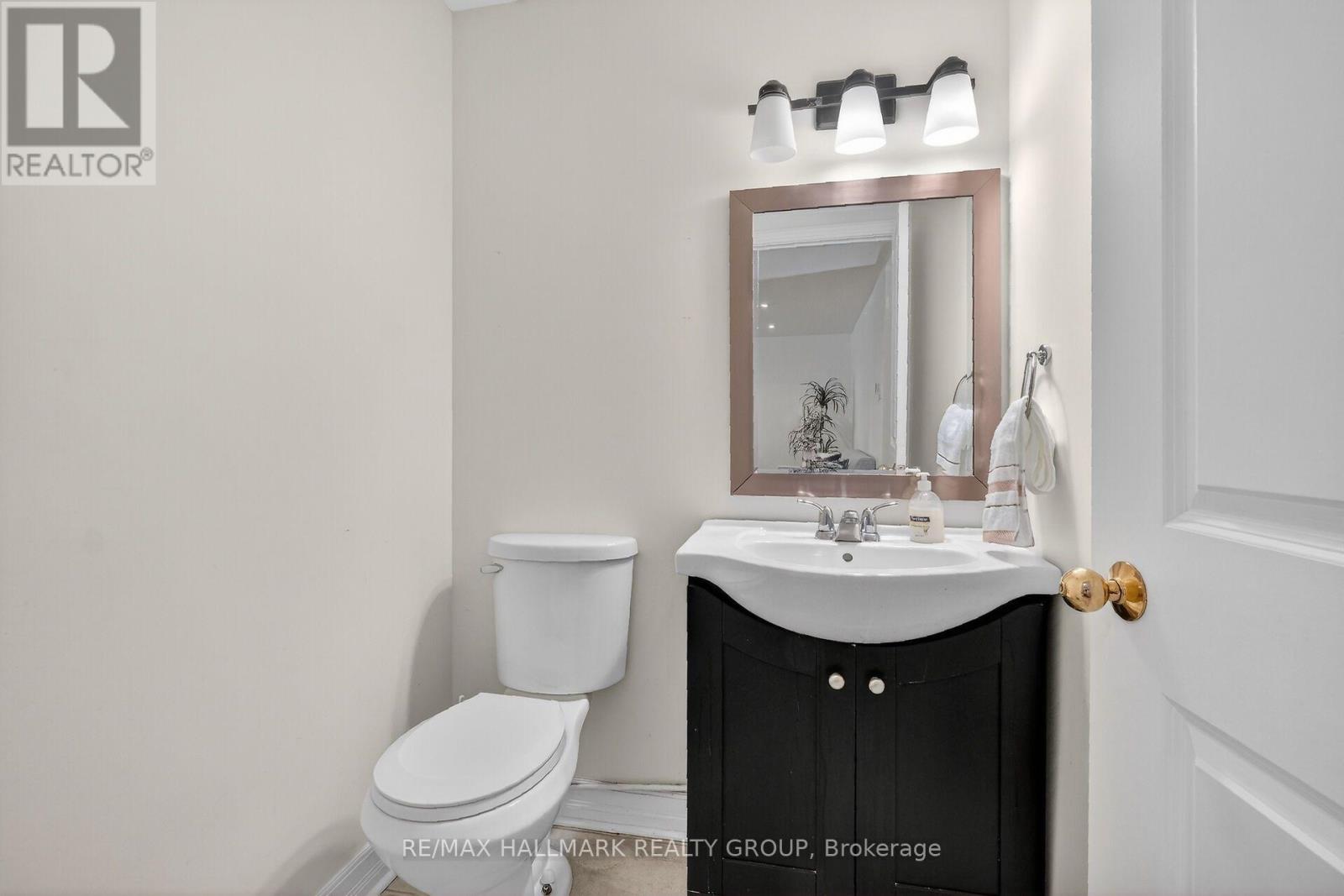 #D 3 BIRCHDALE AVENUE - 18