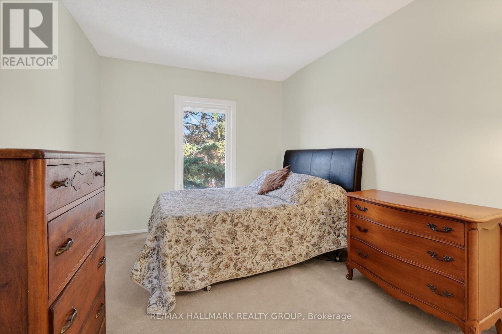 #D 3 BIRCHDALE AVENUE - 21