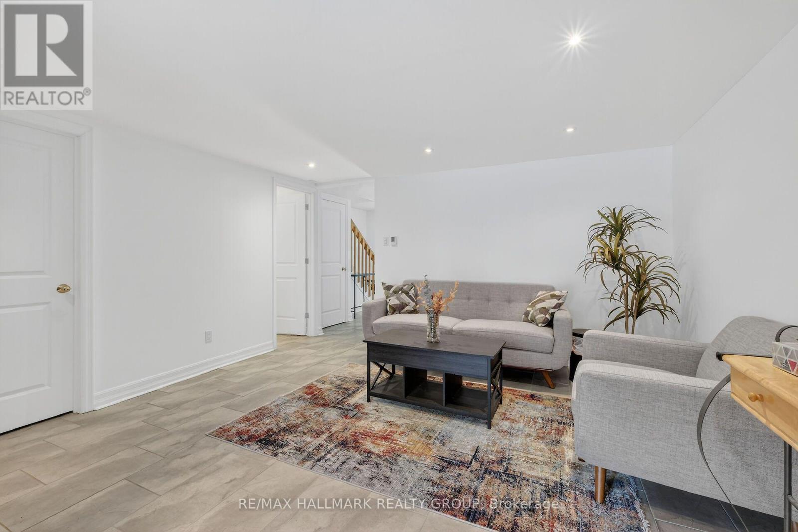 #D 3 BIRCHDALE AVENUE - 8