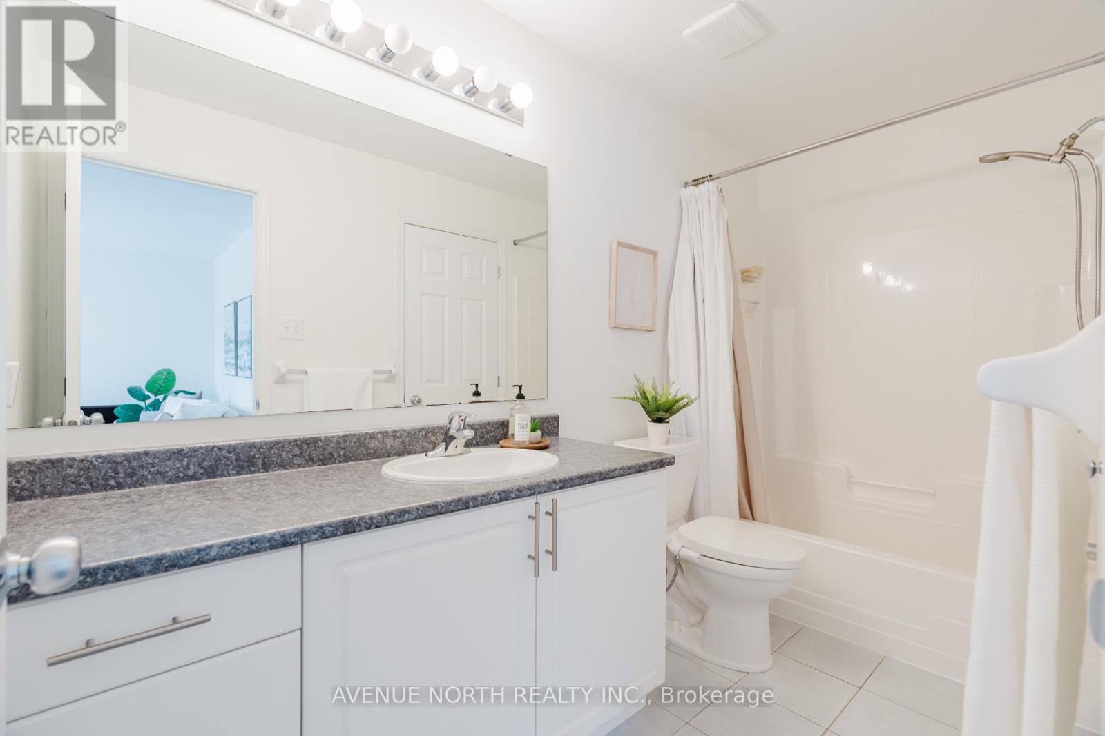 2 Bed, 3 Bath House for Sale in Ottawa – 403 HEATHROW PRIVATE, Ottawa – MLS# X13539544 - Image 33