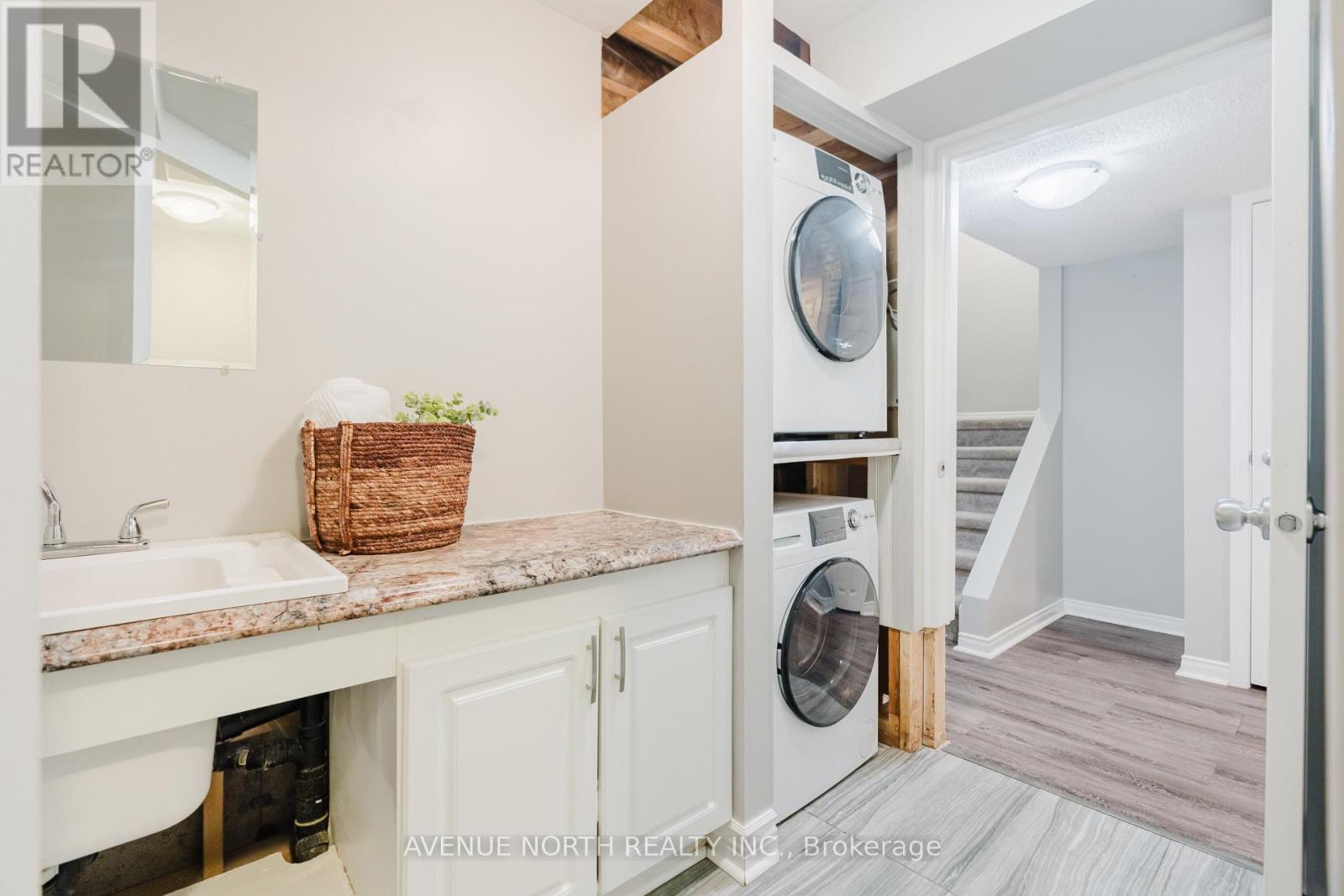2 Bed, 3 Bath House for Sale in Ottawa – 403 HEATHROW PRIVATE, Ottawa – MLS# X13539544 - Image 40