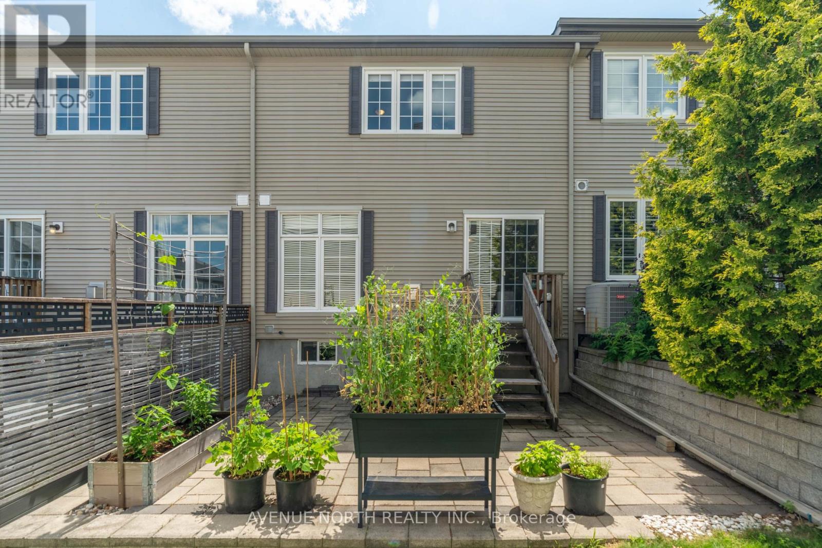 2 Bed, 3 Bath House for Sale in Ottawa – 403 HEATHROW PRIVATE, Ottawa – MLS# X13539544 - Image 47