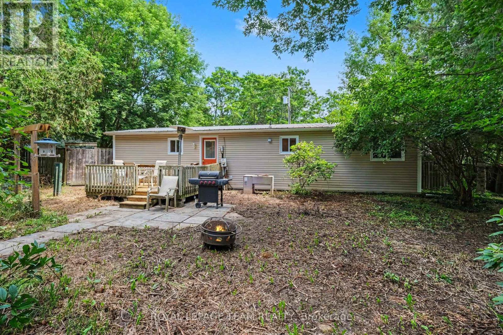 17 CASSELL LANE - 26