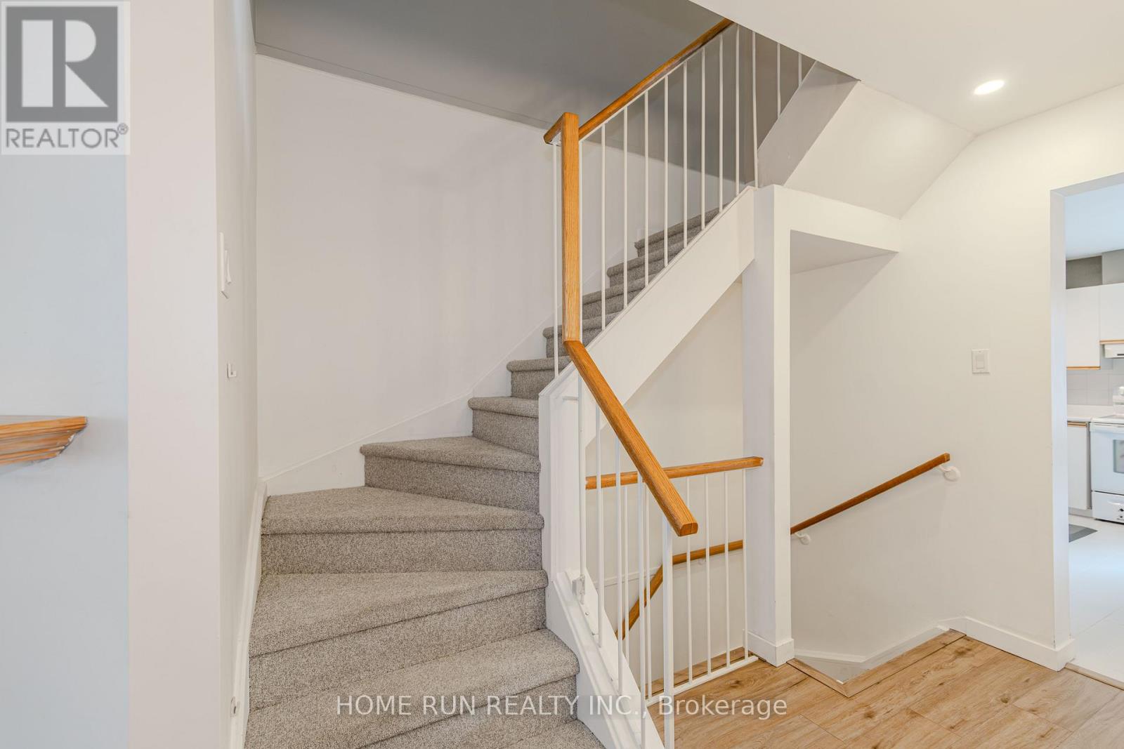 #24 2828 RICHMOND ROAD - 31