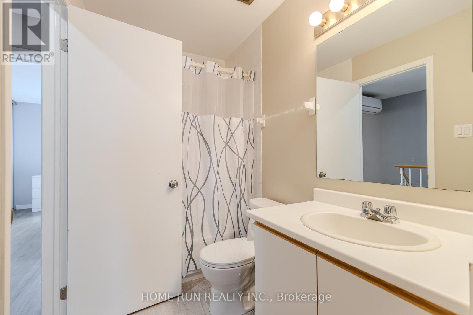 #24 2828 RICHMOND ROAD - 37