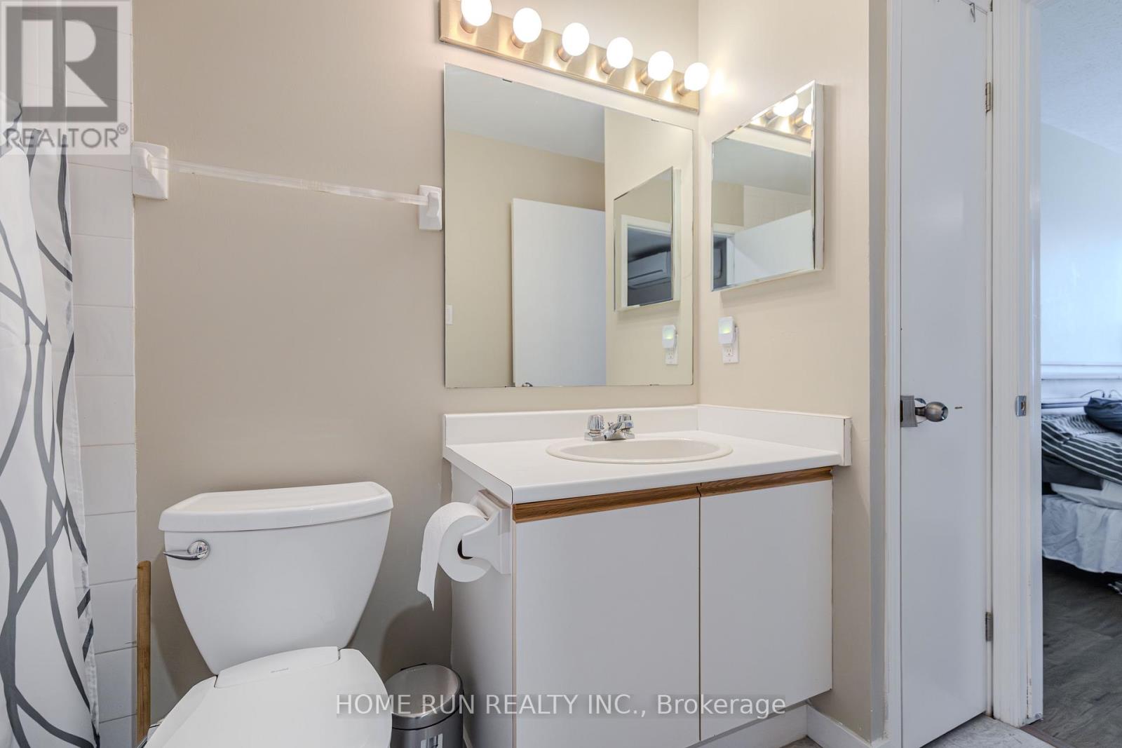 #24 2828 RICHMOND ROAD - 38