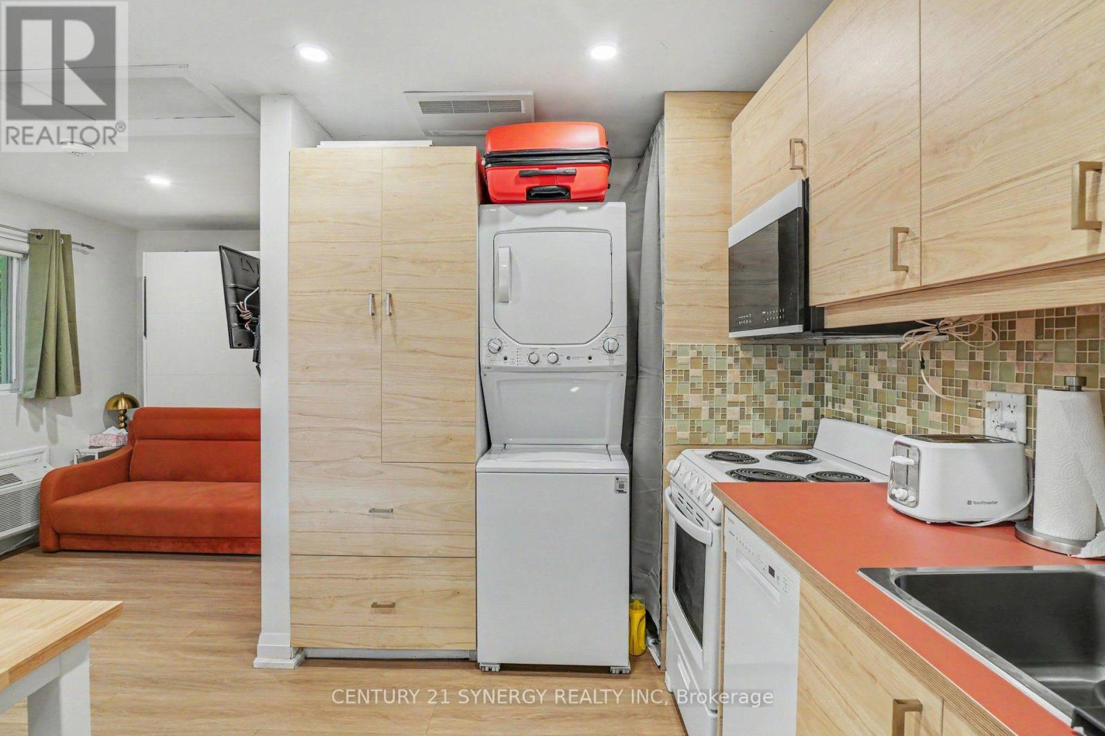 95 TEMPLETON STREET - 6