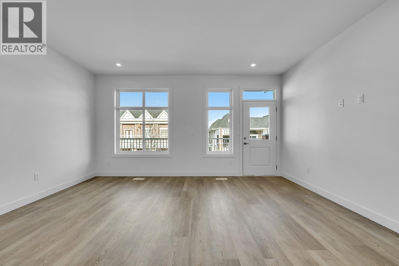 118 5300 Main Street, Kelowna