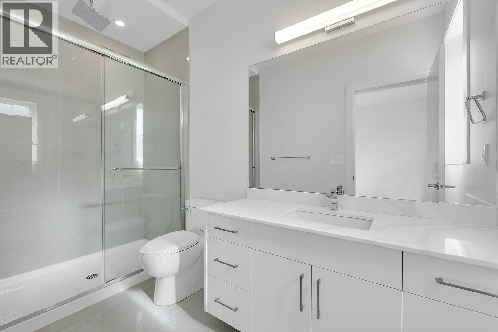 118 5300 Main Street, Kelowna
