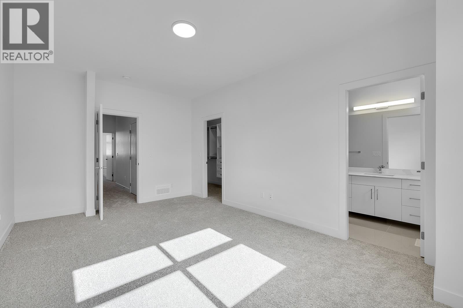 118 5300 Main Street, Kelowna